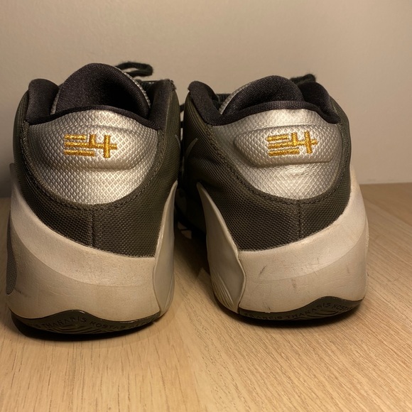 Giannis Antetokounmpo basketball shoes(Freak one) - Picture 3 of 7